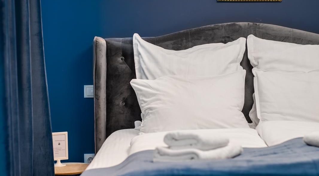 rabbit-hole-double-room-accommodation-sibiu-1