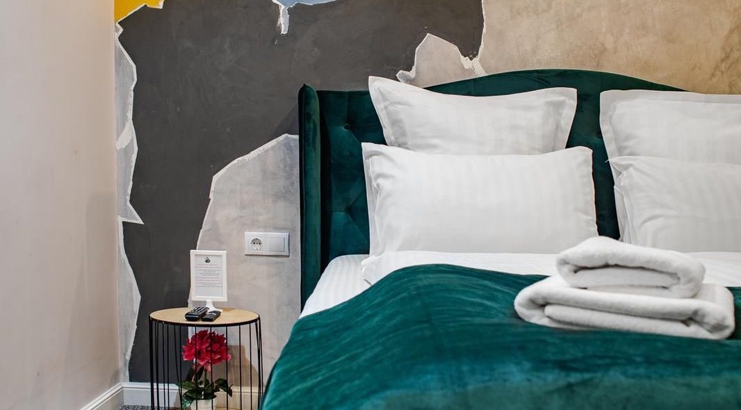 rabbit-hole-double-room-accommodation-sibiu-7